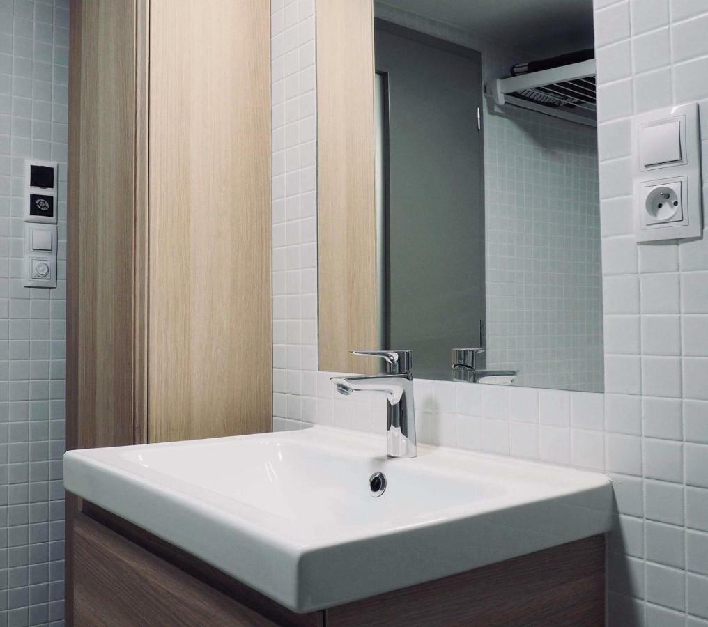 Ap10 - Apartments 4U Brezinova "Overnight Simply" Hradec Kralove Exterior foto