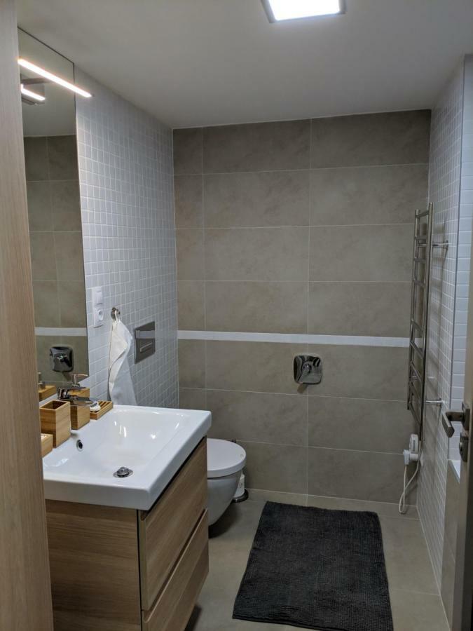 Ap10 - Apartments 4U Brezinova "Overnight Simply" Hradec Kralove Exterior foto